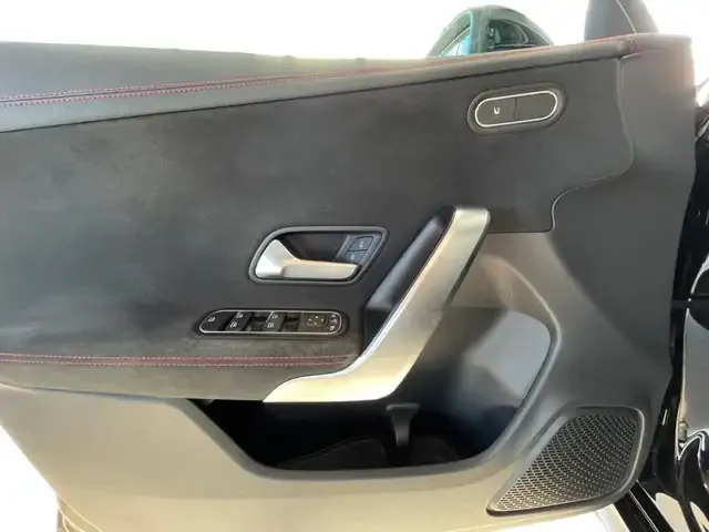 Mercedes-Benz CLA 220