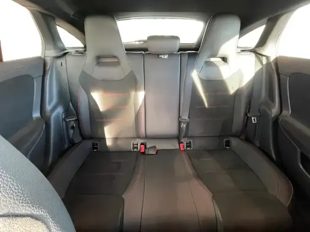 Mercedes-Benz CLA 220