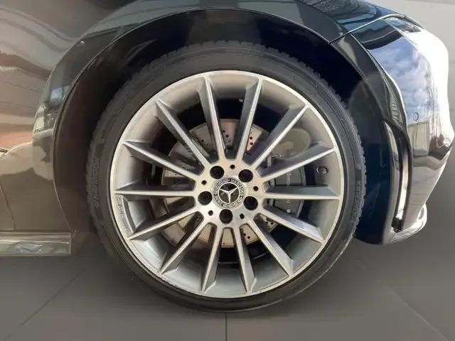 Mercedes-Benz CLA 220