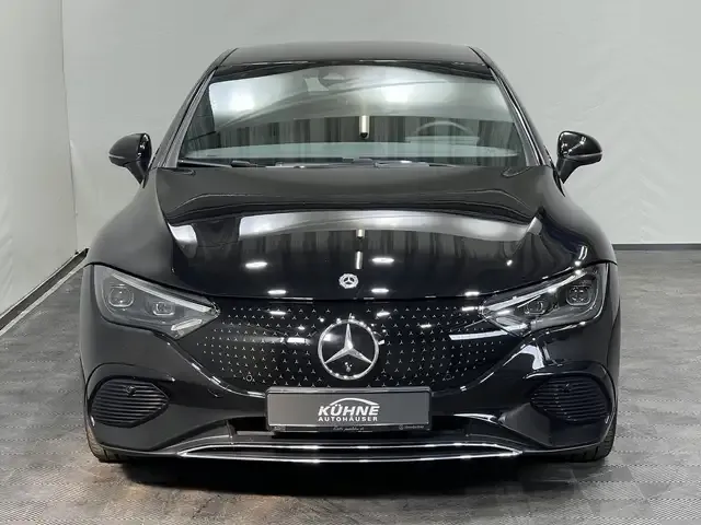 Mercedes-Benz EQE 300