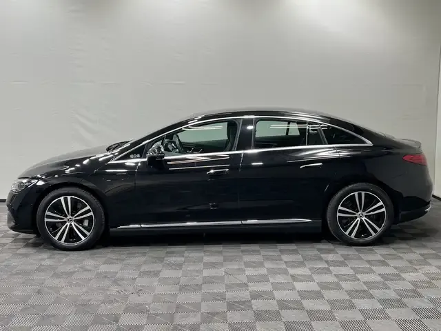 Mercedes-Benz EQE 300