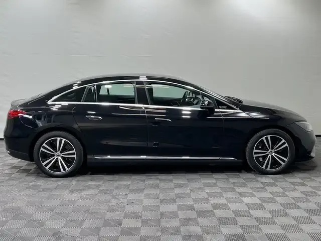 Mercedes-Benz EQE 300