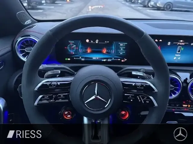 Mercedes-Benz CLA 45 AMG