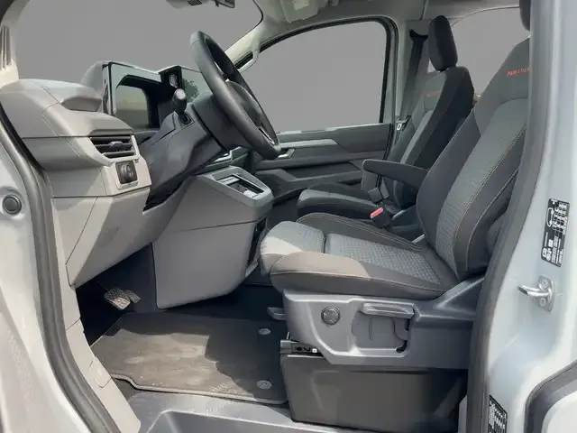 Volkswagen T7 Caravelle