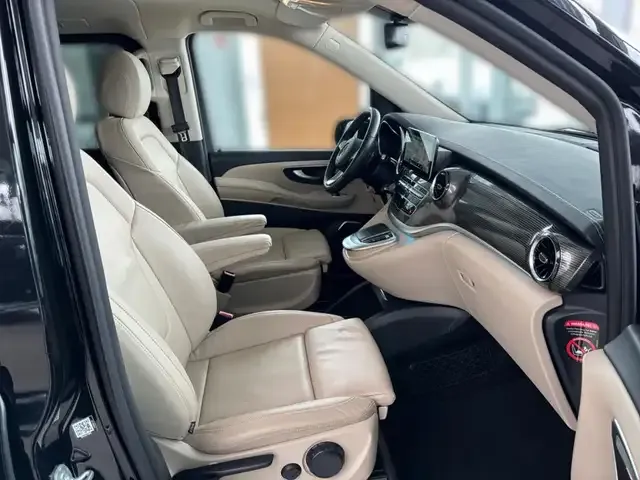 Mercedes-Benz V 250