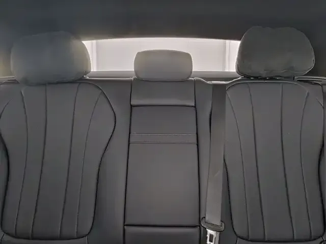 Mercedes-Benz EQE 300