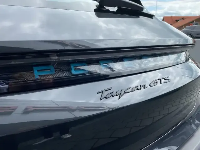 Porsche Taycan