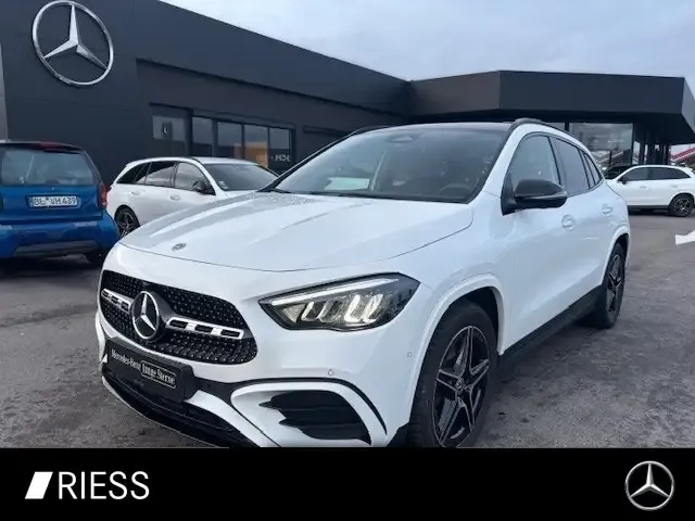 Mercedes-Benz GLA 200