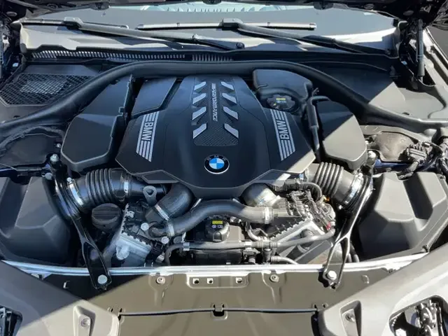 BMW M850