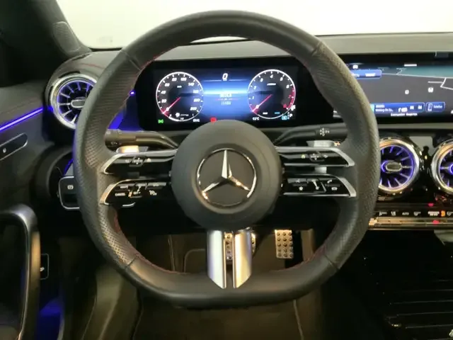 Mercedes-Benz CLA 180