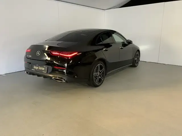 Mercedes-Benz CLA 180