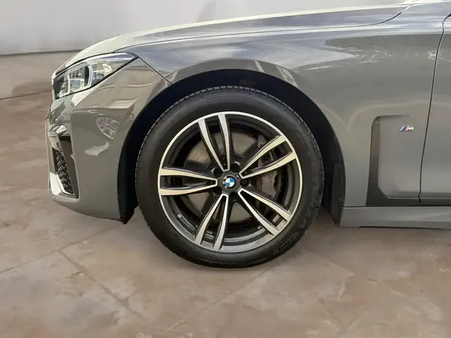 BMW 740