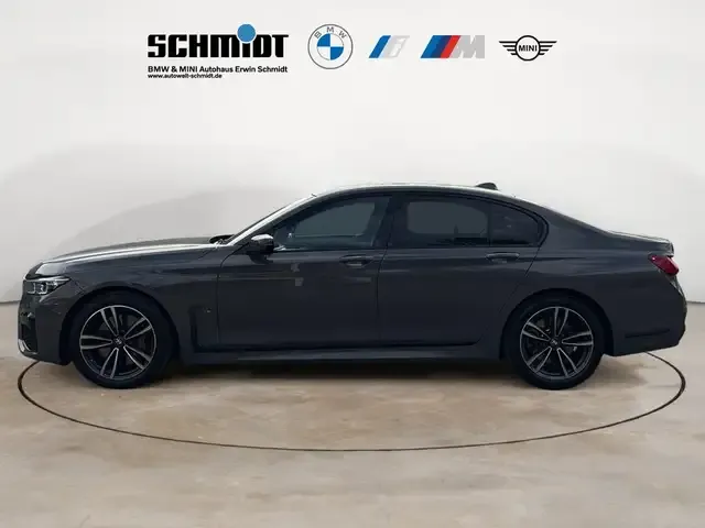 BMW 740
