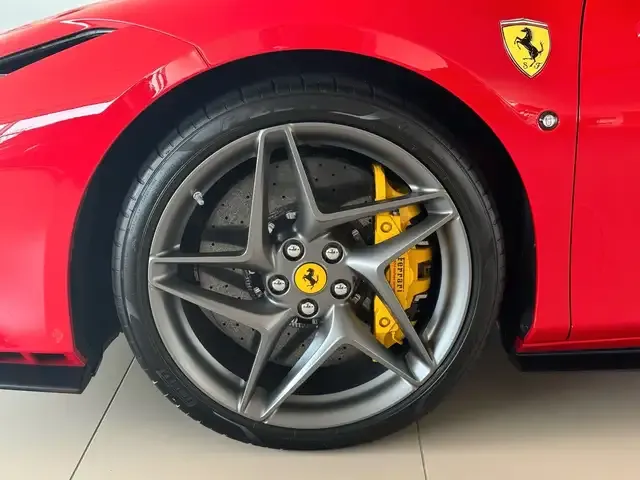 Ferrari F8 Spider