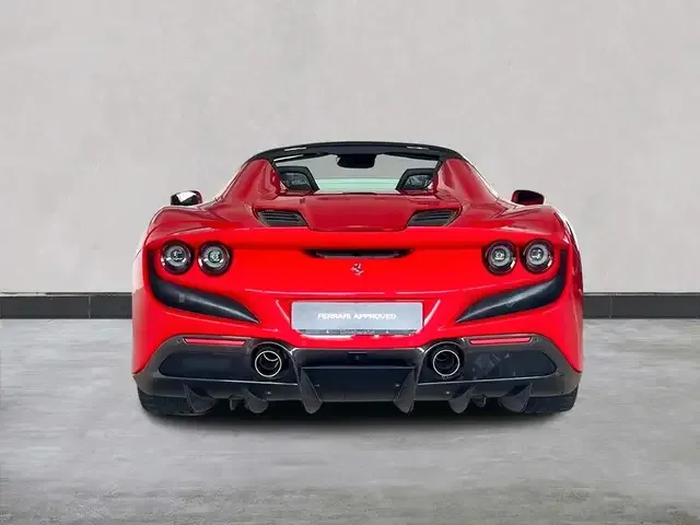 Ferrari F8 Spider