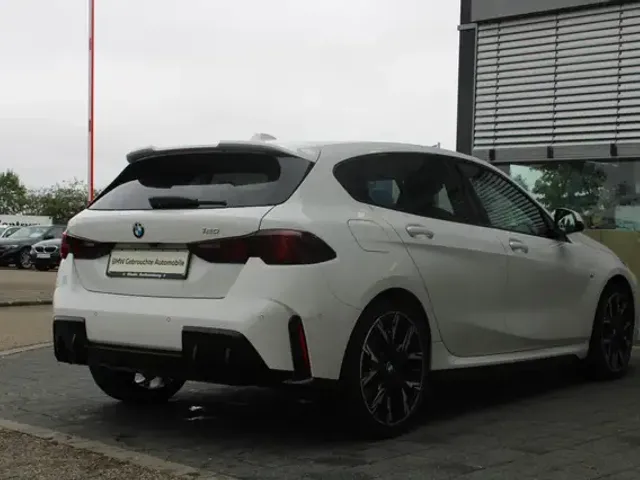BMW 120
