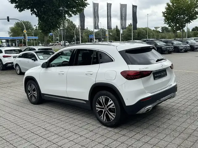 Mercedes-Benz GLA 250