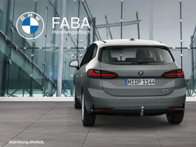 BMW 218