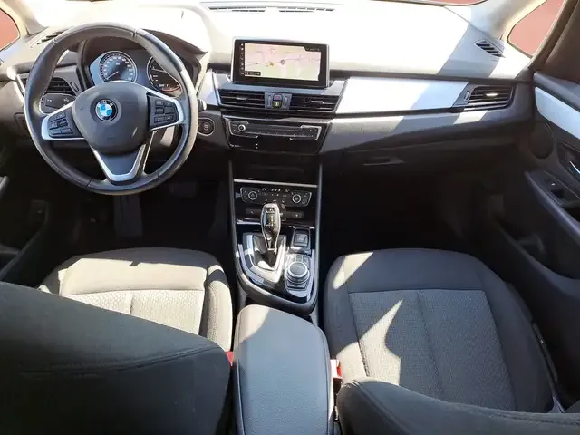 BMW 220