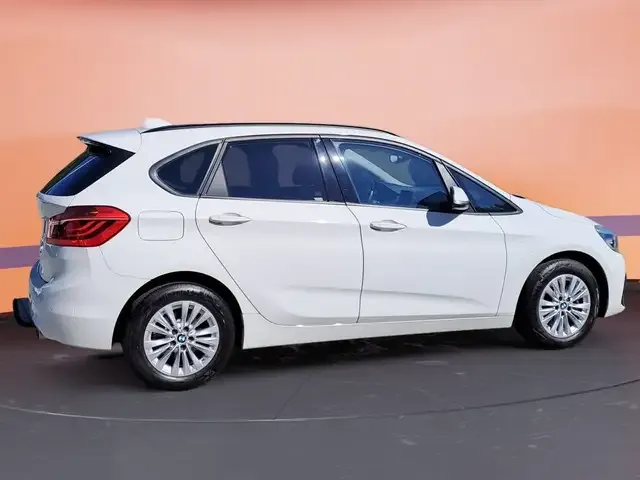 BMW 220