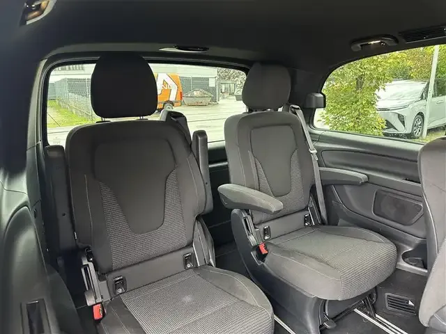 Mercedes-Benz V 250