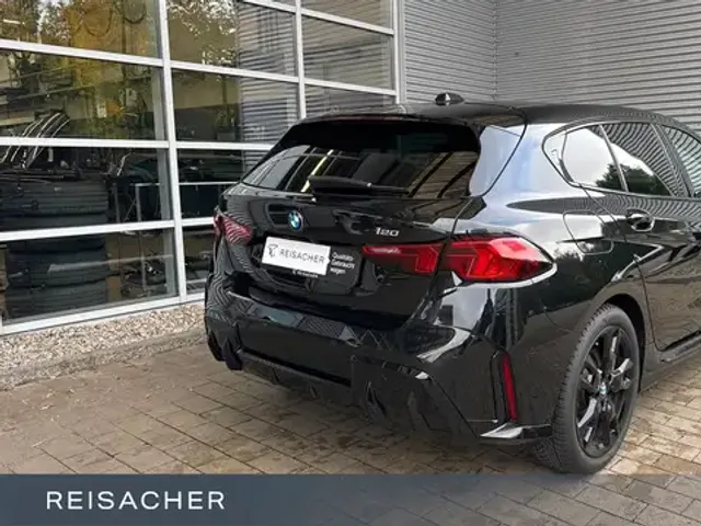 BMW 120