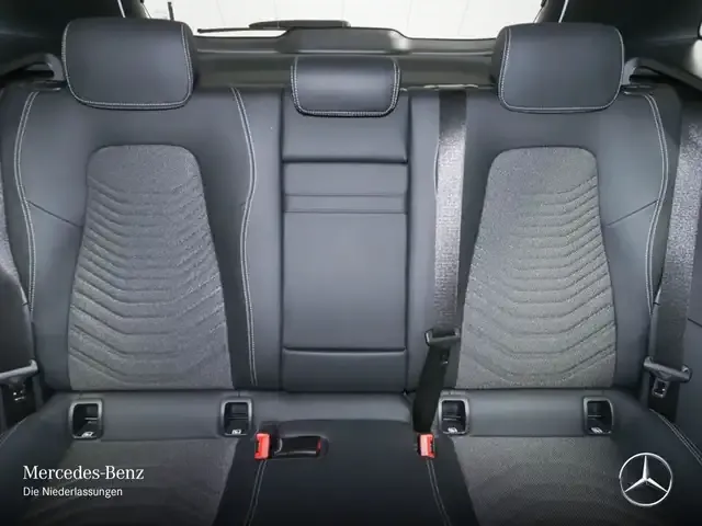 Mercedes-Benz EQA 300