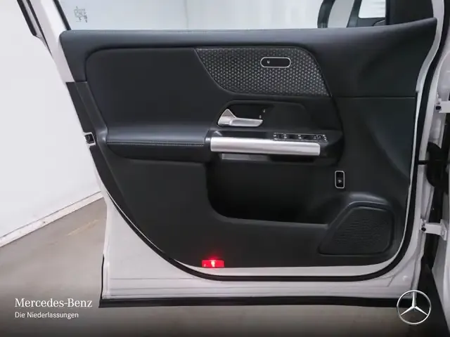 Mercedes-Benz EQA 300