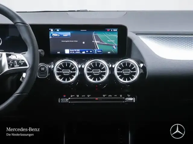 Mercedes-Benz EQA 300