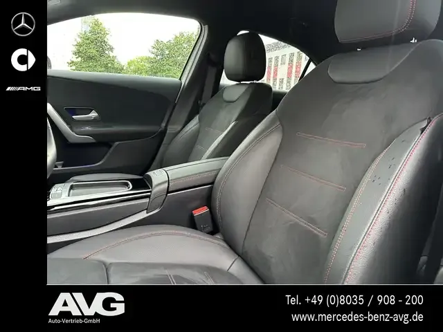 Mercedes-Benz A 220