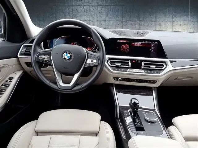 BMW 330
