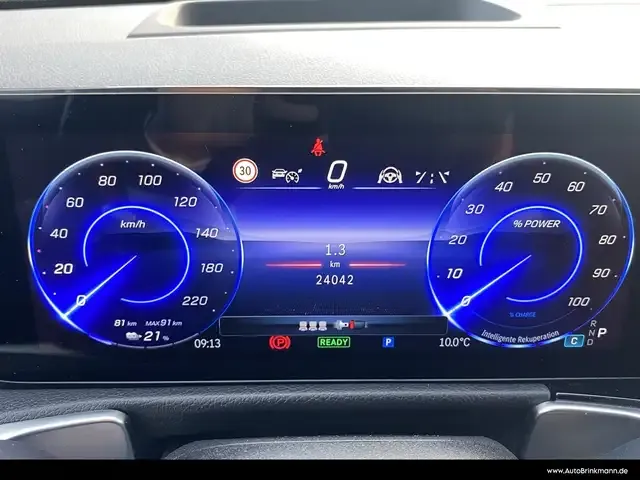 Mercedes-Benz EQB 350