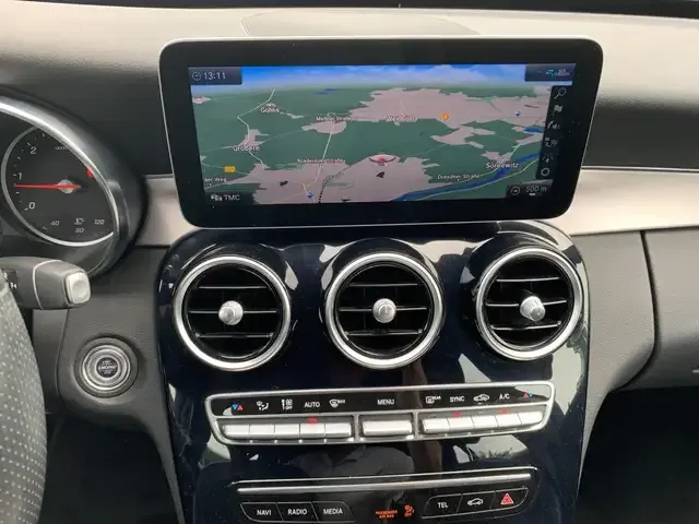 Mercedes-Benz C 220