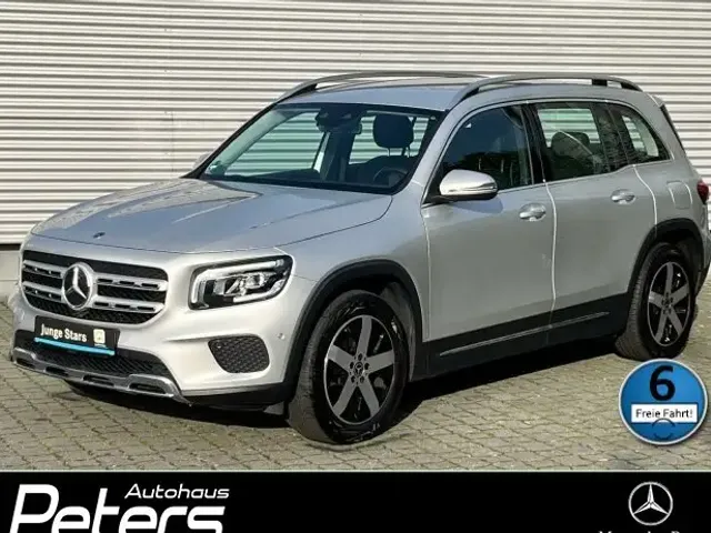 Mercedes-Benz GLB 220