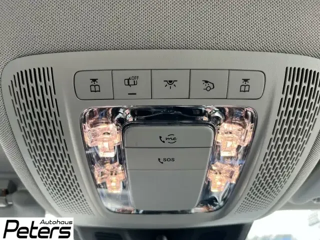 Mercedes-Benz GLB 220