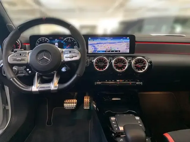 Mercedes-Benz CLA 45 AMG