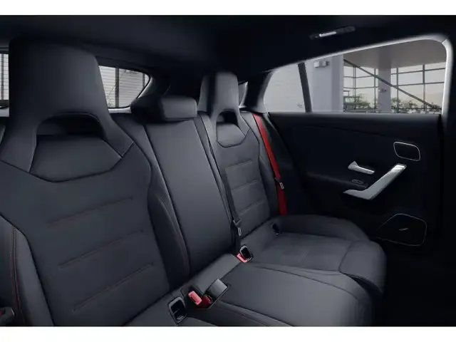 Mercedes-Benz CLA 45 AMG