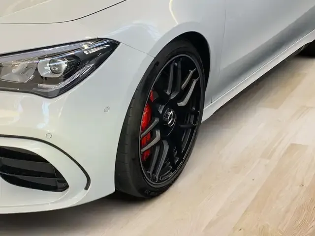 Mercedes-Benz CLA 45 AMG