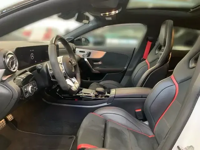 Mercedes-Benz CLA 45 AMG