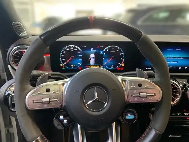 Mercedes-Benz CLA 45 AMG