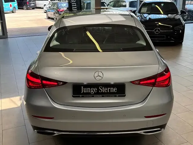 Mercedes-Benz C 180