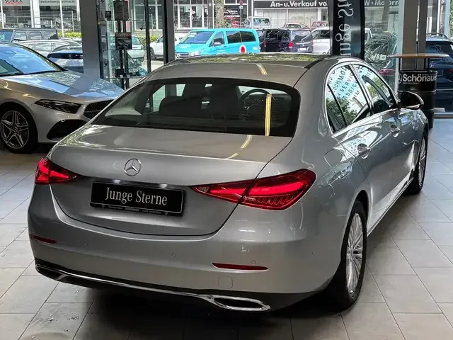 Mercedes-Benz C 180