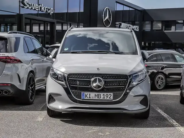 Mercedes-Benz V 220