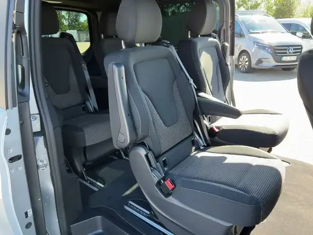 Mercedes-Benz V 250