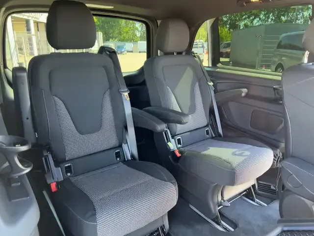 Mercedes-Benz V 250