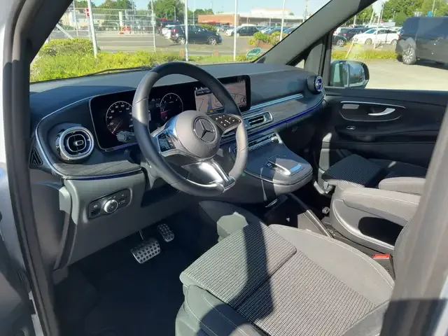 Mercedes-Benz V 250