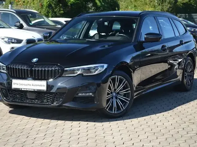 BMW 330