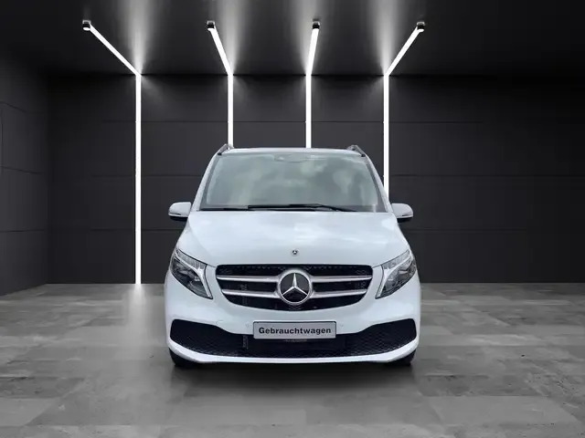 Mercedes-Benz V 250