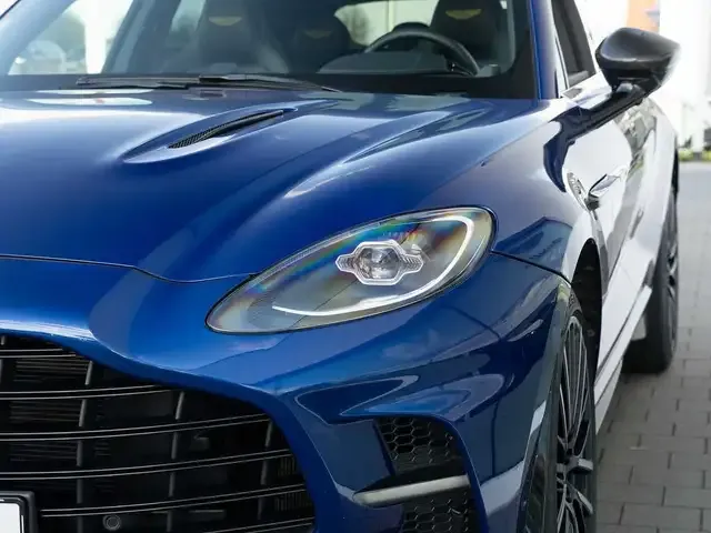 Aston Martin DBX
