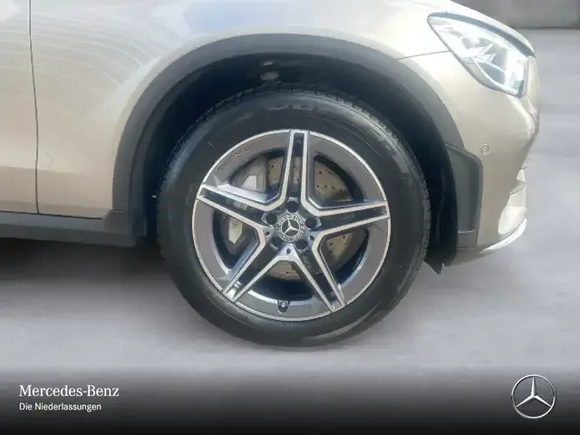 Mercedes-Benz GLC 220